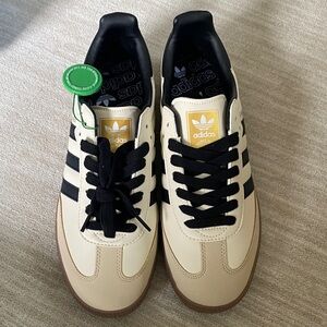 Adidas Men's Beige and Black Sneakers